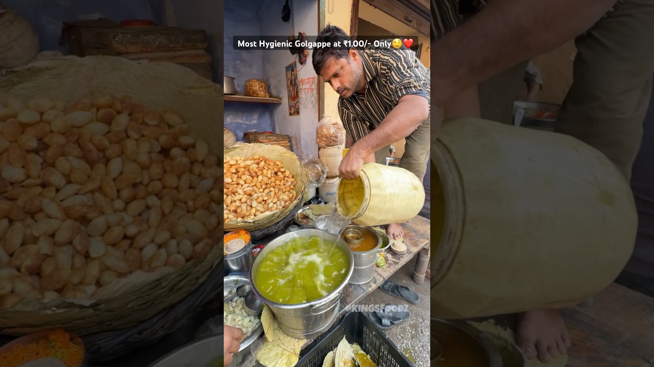 Agra’s Most Famous Golgappe😳😱 | INDIAN STREET FOOD #shorts #golgappe #indianstreetfood