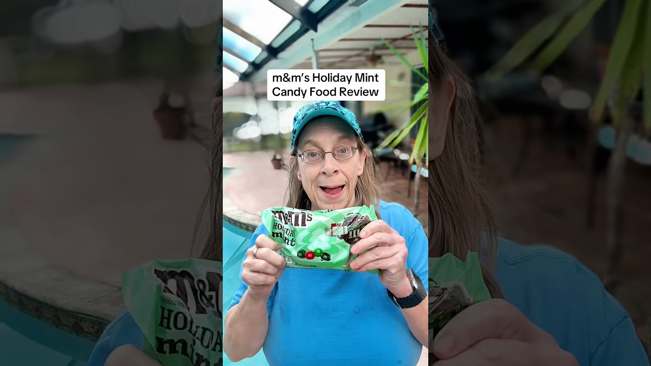 m&m’s Holiday Mint Candy Food Review #candyreview #foodreviews #mintchocolate
