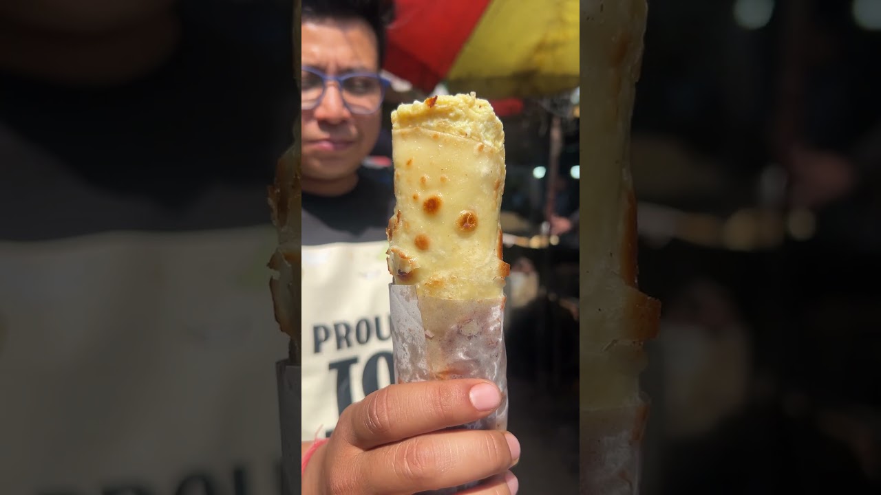 Trying Every Street Food which are available Near Howrah Station🍛🍜🥚