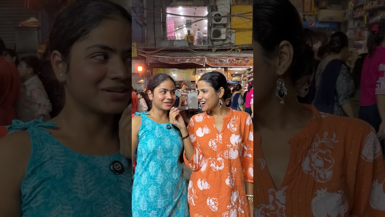 Eat 3 Red Street Food Item In 5 Min At Navratri Mela 😱| 5 Min Red Street Food Challenge #shorts