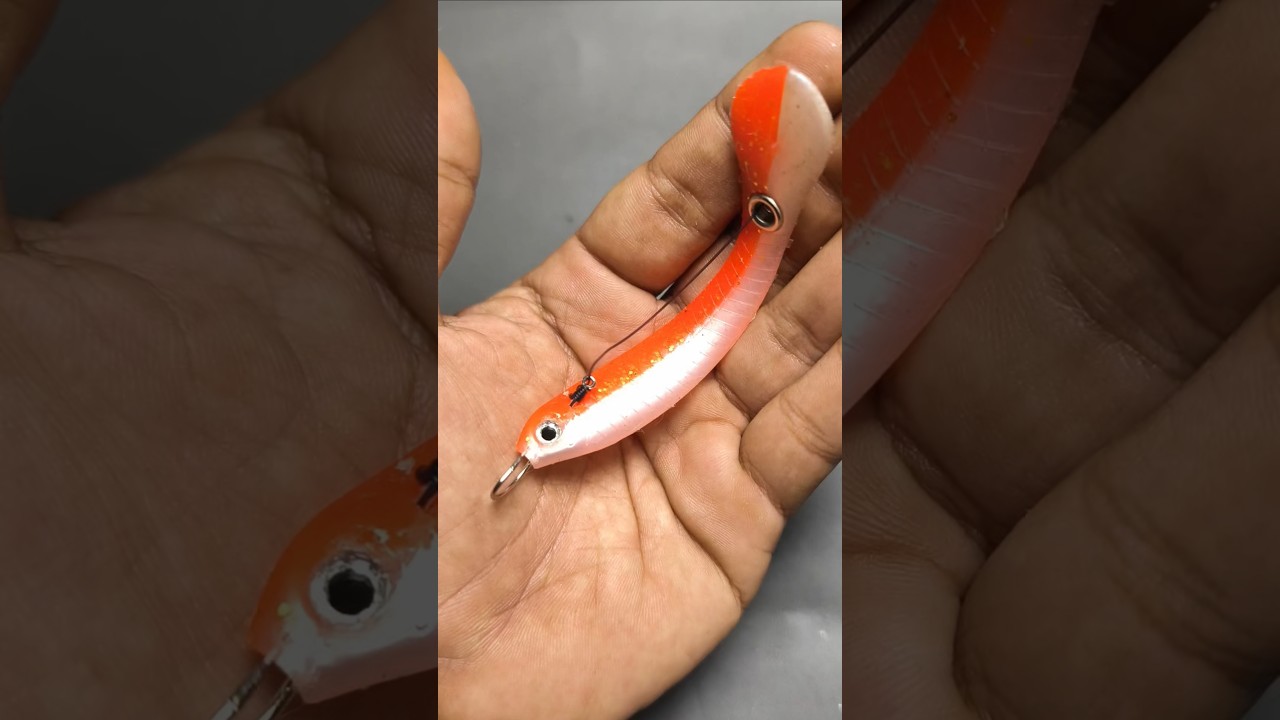 How to Put Fishing Bait #shorts #fishing #tutorial
