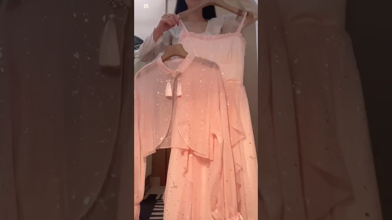 outfit idea #girl #clothing #dressup #aesthetic #shorts #outfit #ootd