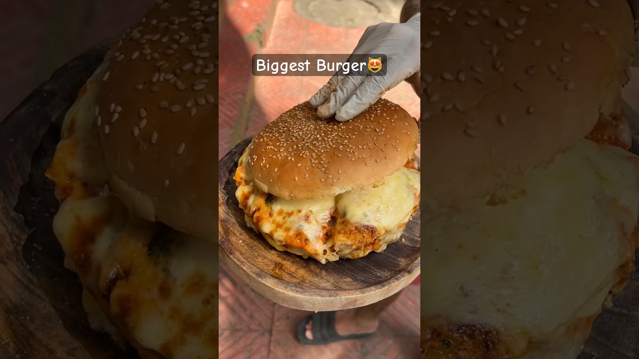 India’s First Biggest Burger In Just 450/-😻 | Indian Street Food #shorts