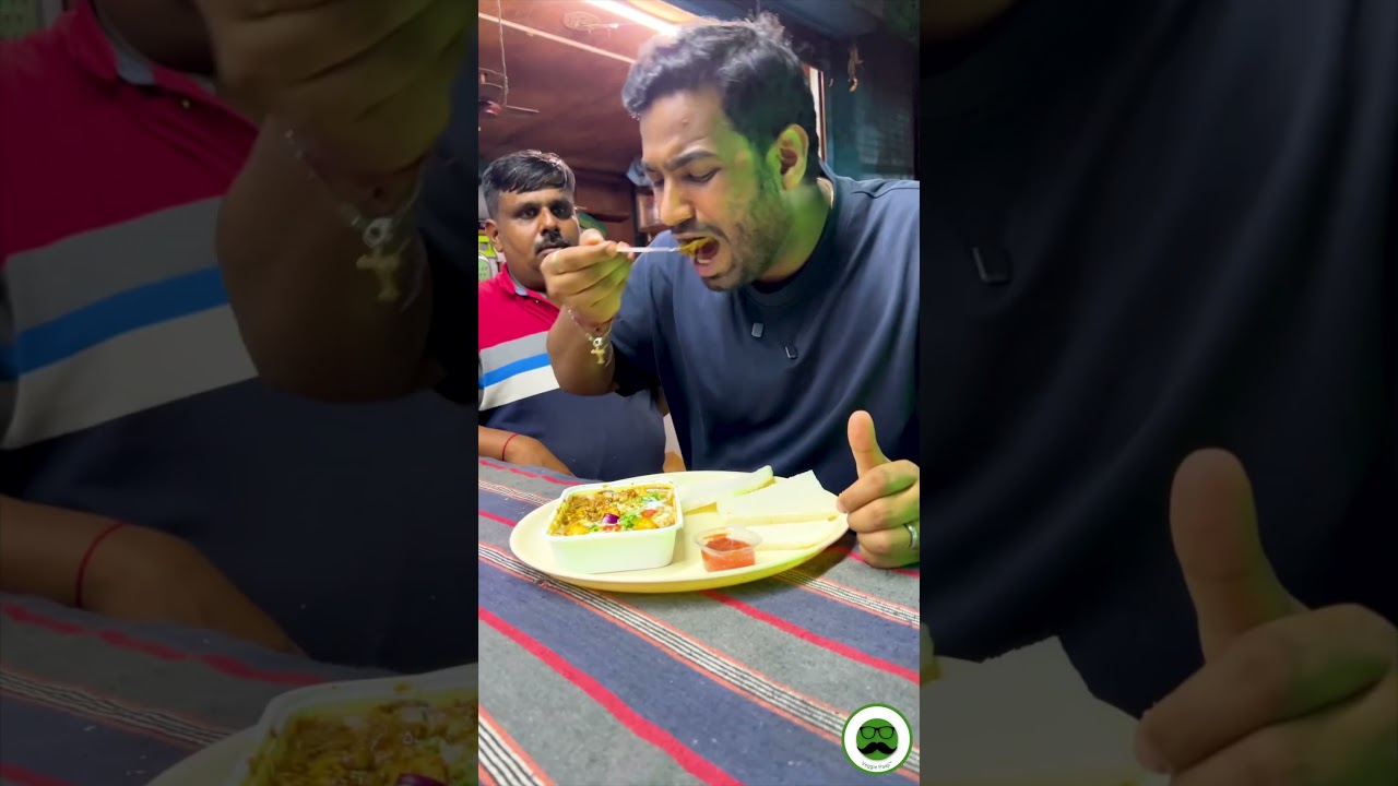 Gujarat ki Unique Pizza Paneer Subzi 😱 | Veggie Paaji #foodshorts #streetfood