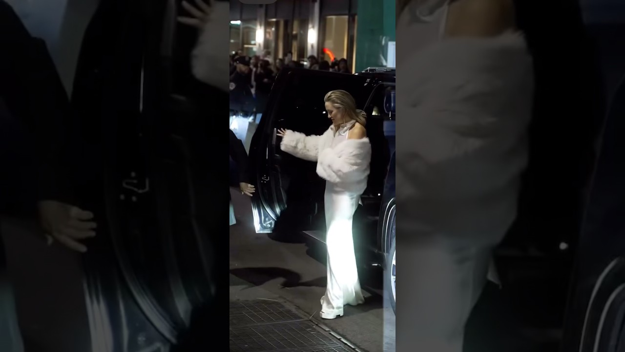 Kate Hudson arriving at the Gothams Awards looking old glamour ✨