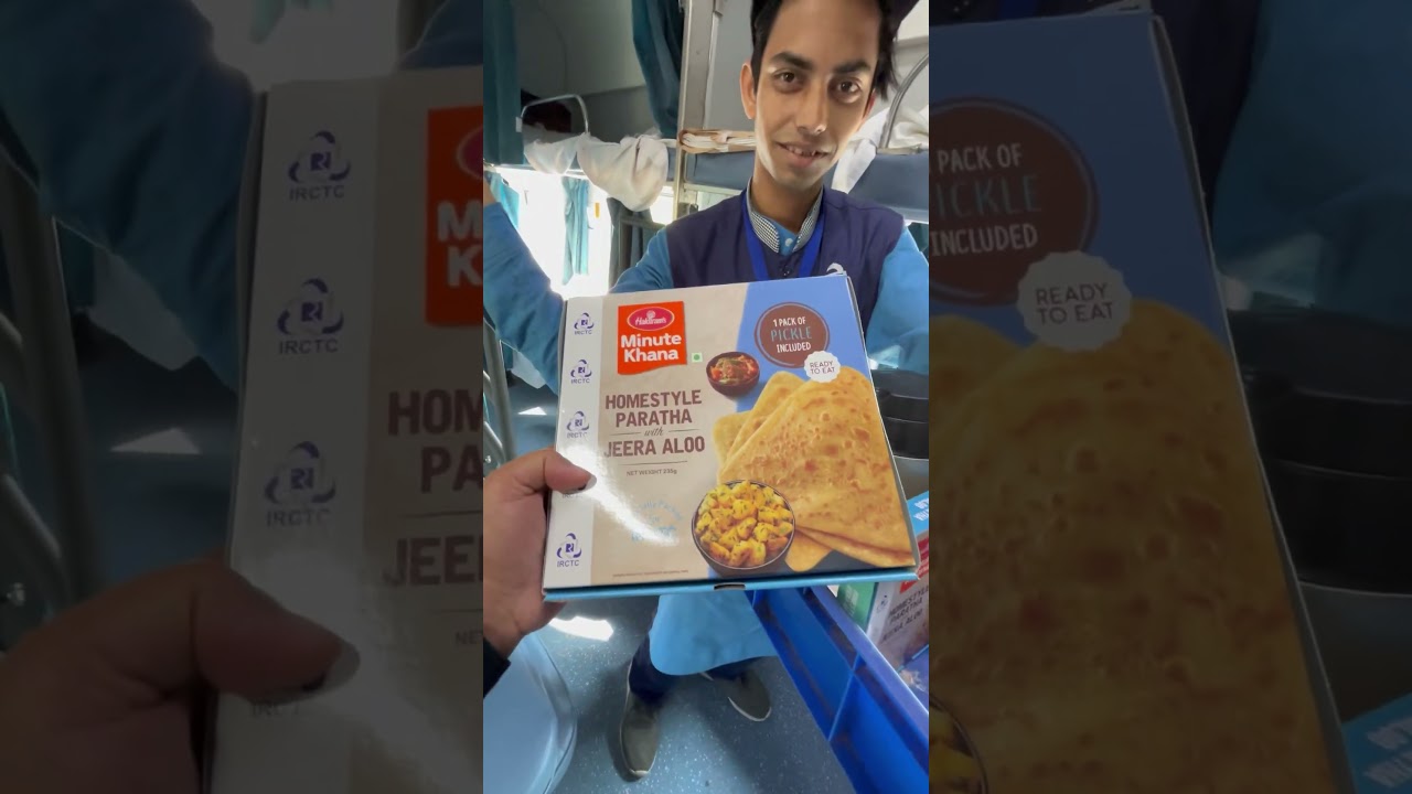 Train Wala Paratha 🫣🤣😱 #youtubeshorts #streetfood #trending #shorts