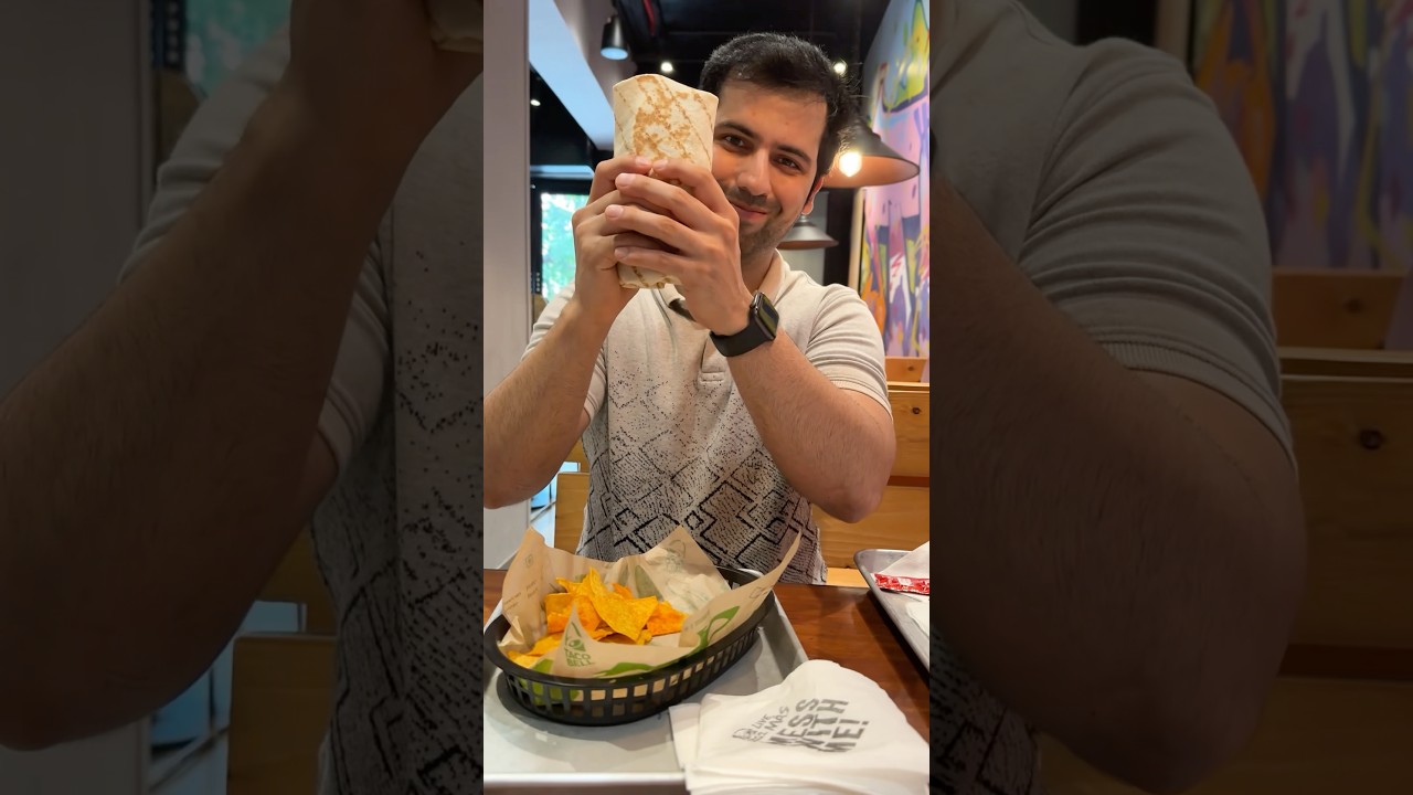 Rating Taco Bell’s New Boss Burrito 🌯 Tea Frappe 🫖