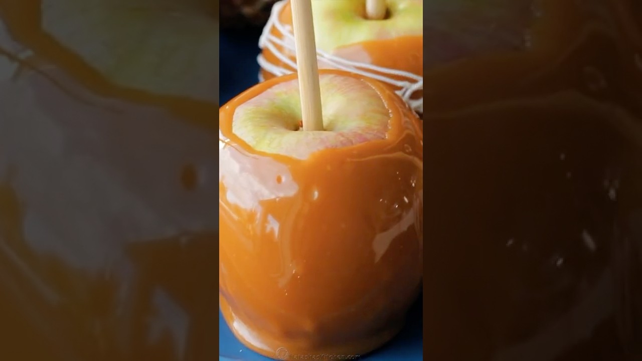 How to Make Easy Caramel Apples (3 Ingredients) #shorts