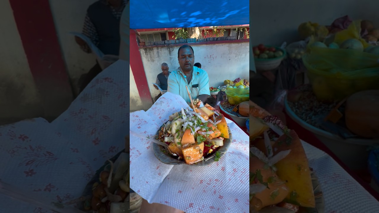 Kabhi khaye ho aisi fruit chaat?? ₹50/- 🫠🫠 #streetfood #shortsfeed #food #kanpur