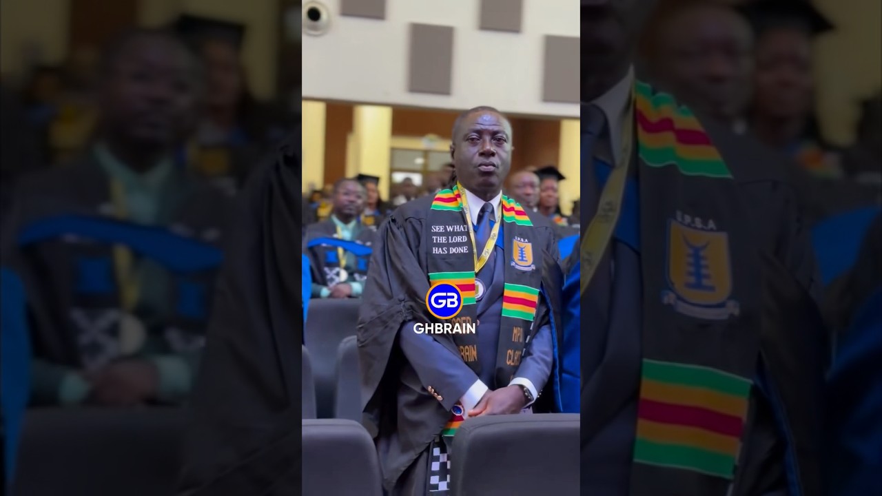 Captain Smart crowned the Overall Best Graduating Student in Digital Marketing from UPSA🤩✌🏽🪁