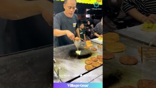 Drawing a STAR With an EGG?!🤯Watch This Street Food Chef’s INCREDIBLE Burger-Making Skills! #burger