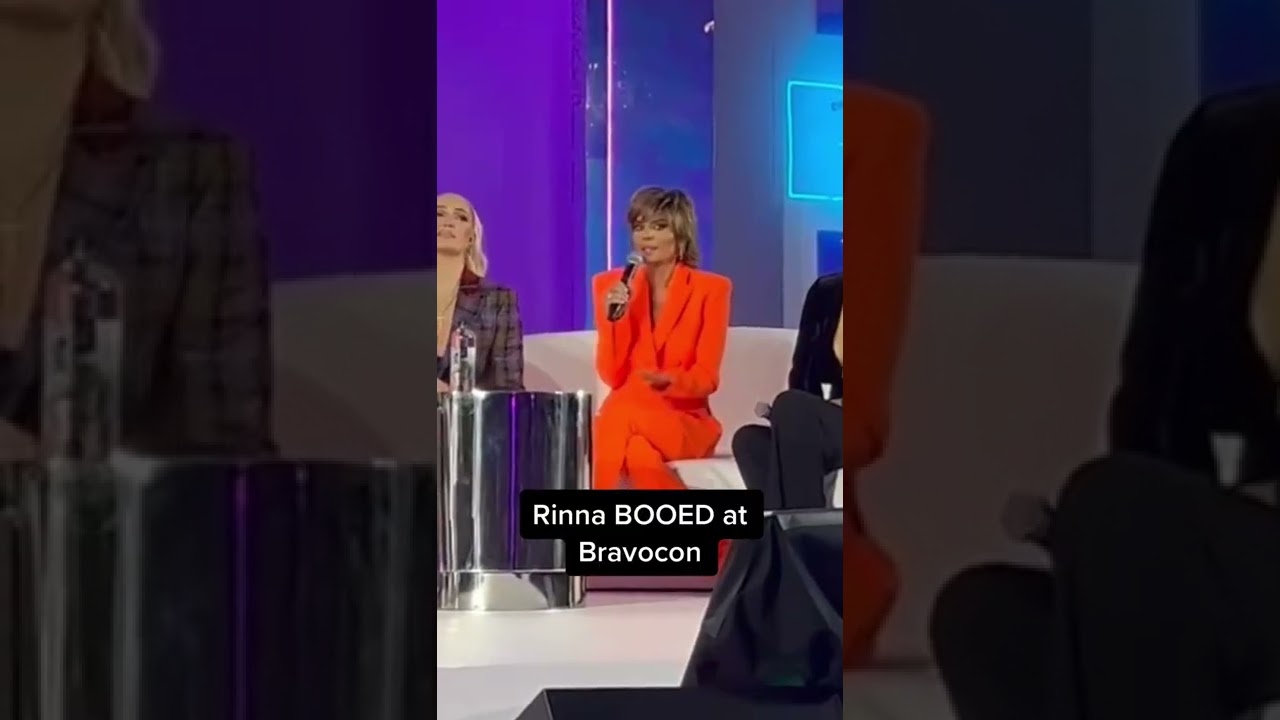 #LisaRinna booed at #BravoCon #shorts | Page Six Celebrity News