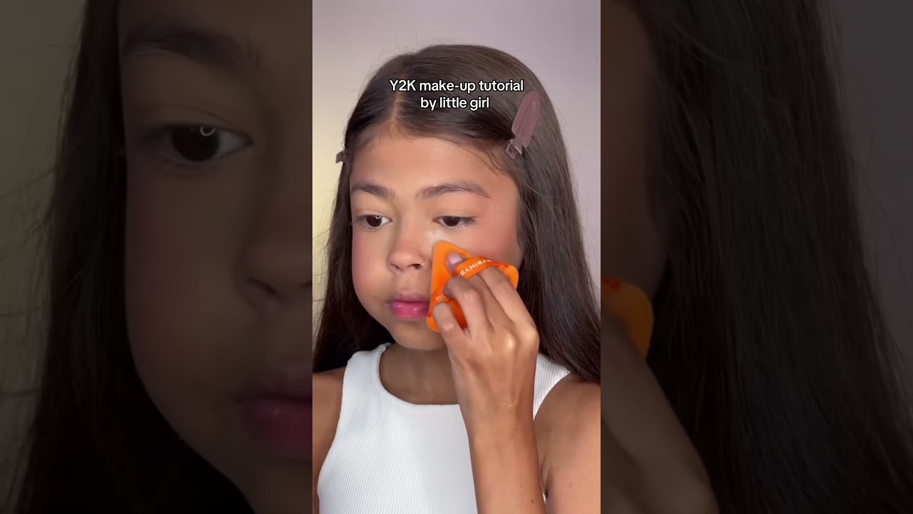 Y2K make-up tutorial by little girl 💕yes or or? #makeup #tutorial #makeuptutorial #girls