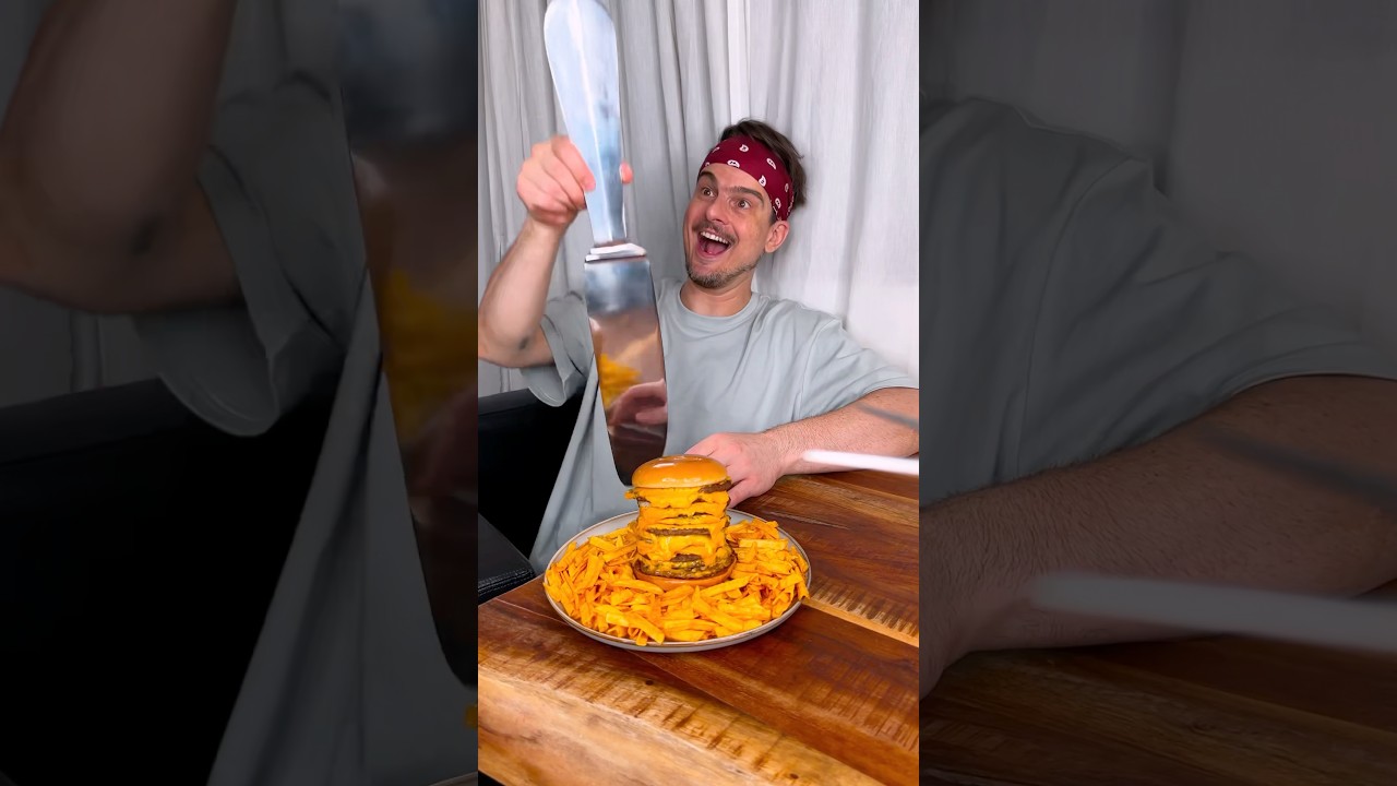 How to eat BURGER properly?😁❤️🍔| CHEFKOUDY