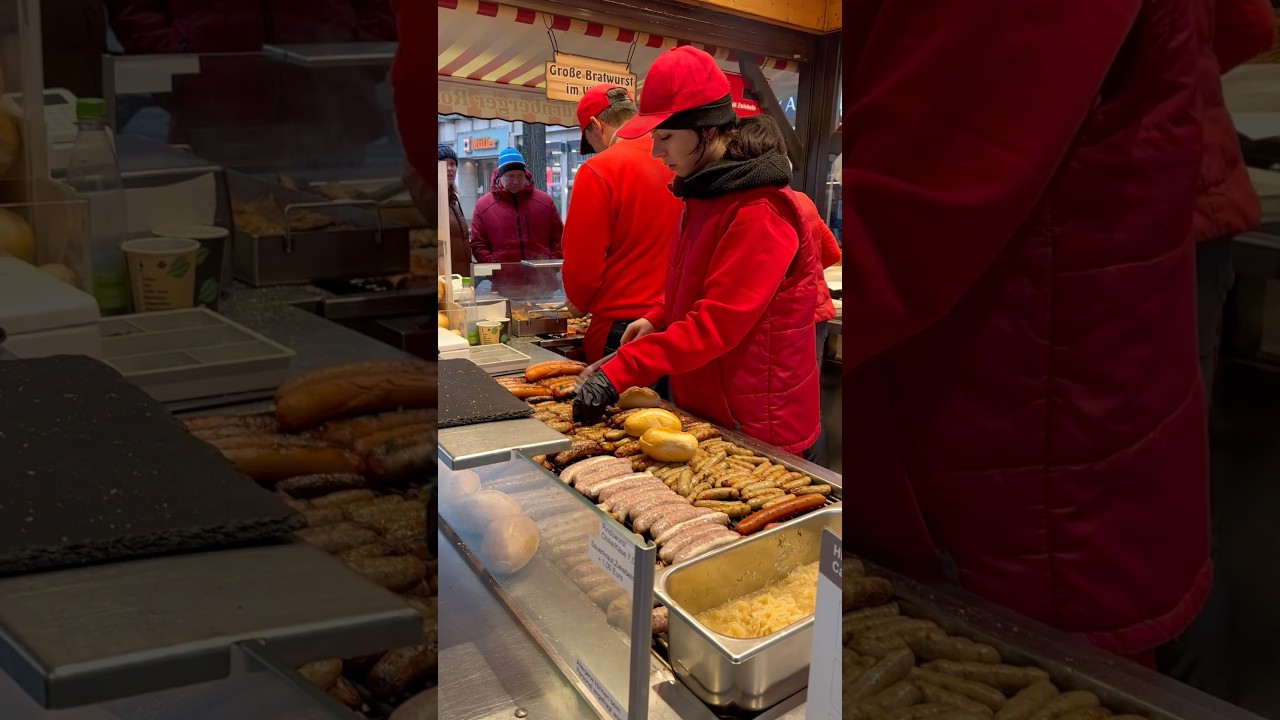 🔥 😋 Hearty Street Food at the Nuremberg Christkindlesmarkt – A Festive Feast 🎄❄️